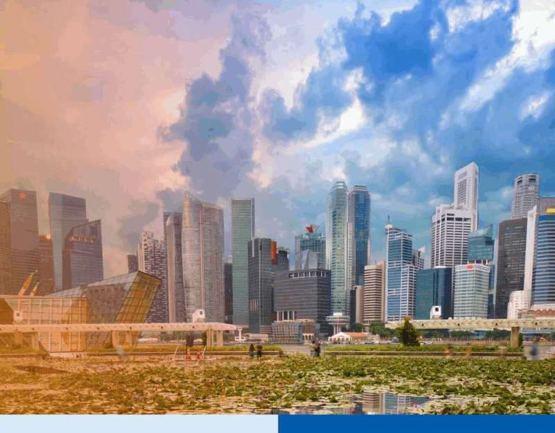 Singapore-skyline-and-marina-bay-district